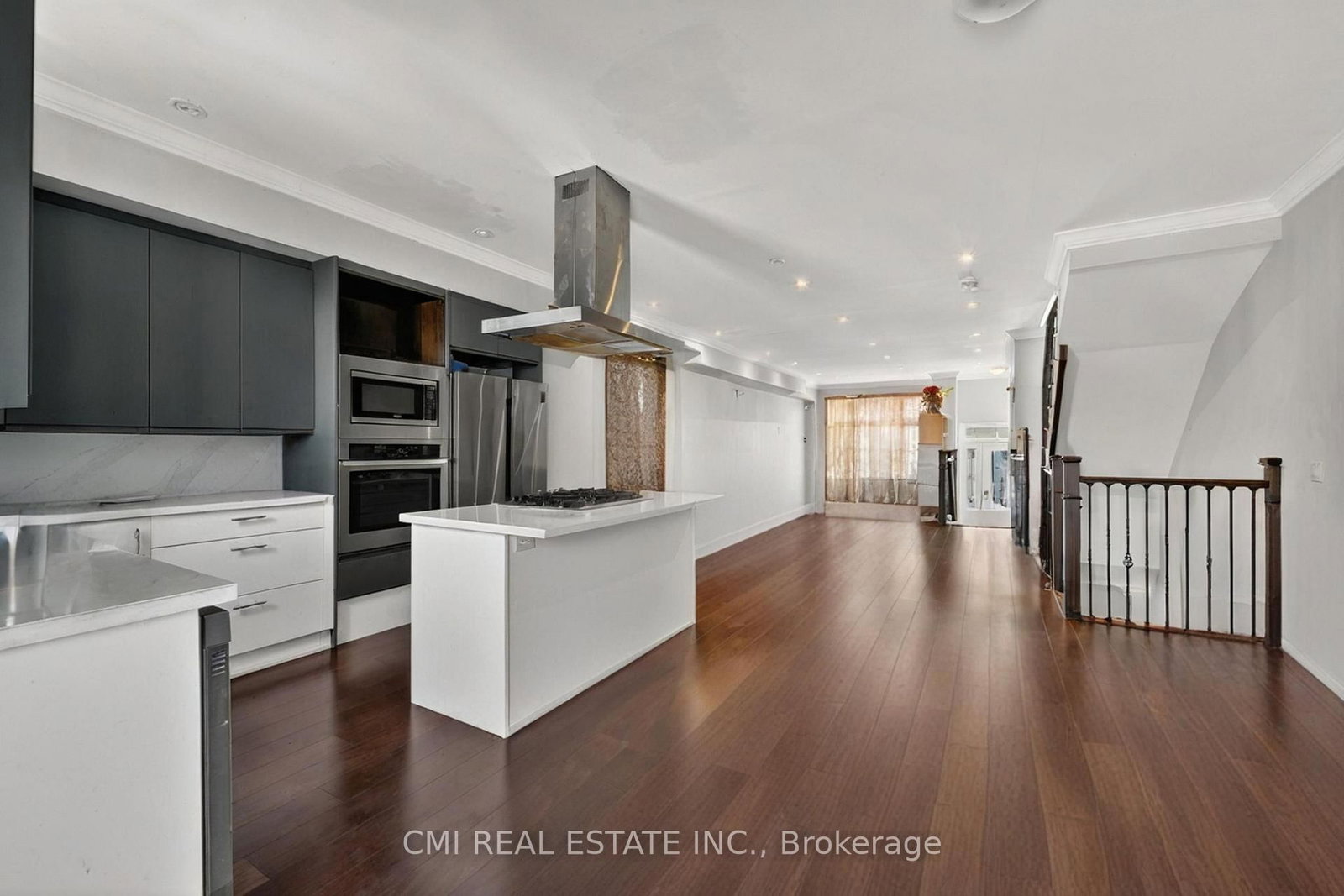 22 Jeavons Avenue • Toronto, ON photo 8