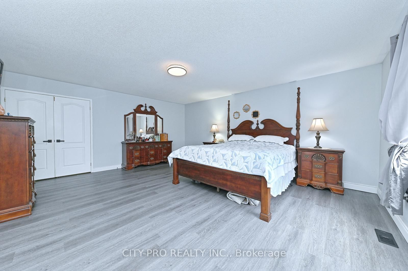 1178 Salmers Drive • Oshawa, ON photo 30