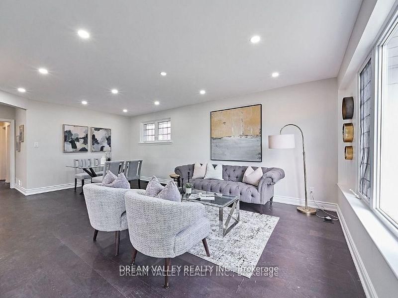 Main - 24 Gable Place, Toronto 4
