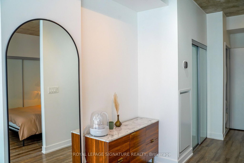 517 - 1190 Dundas Street E 5