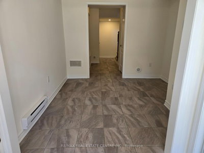 1084 Silk Street • Pickering, ON photo 4