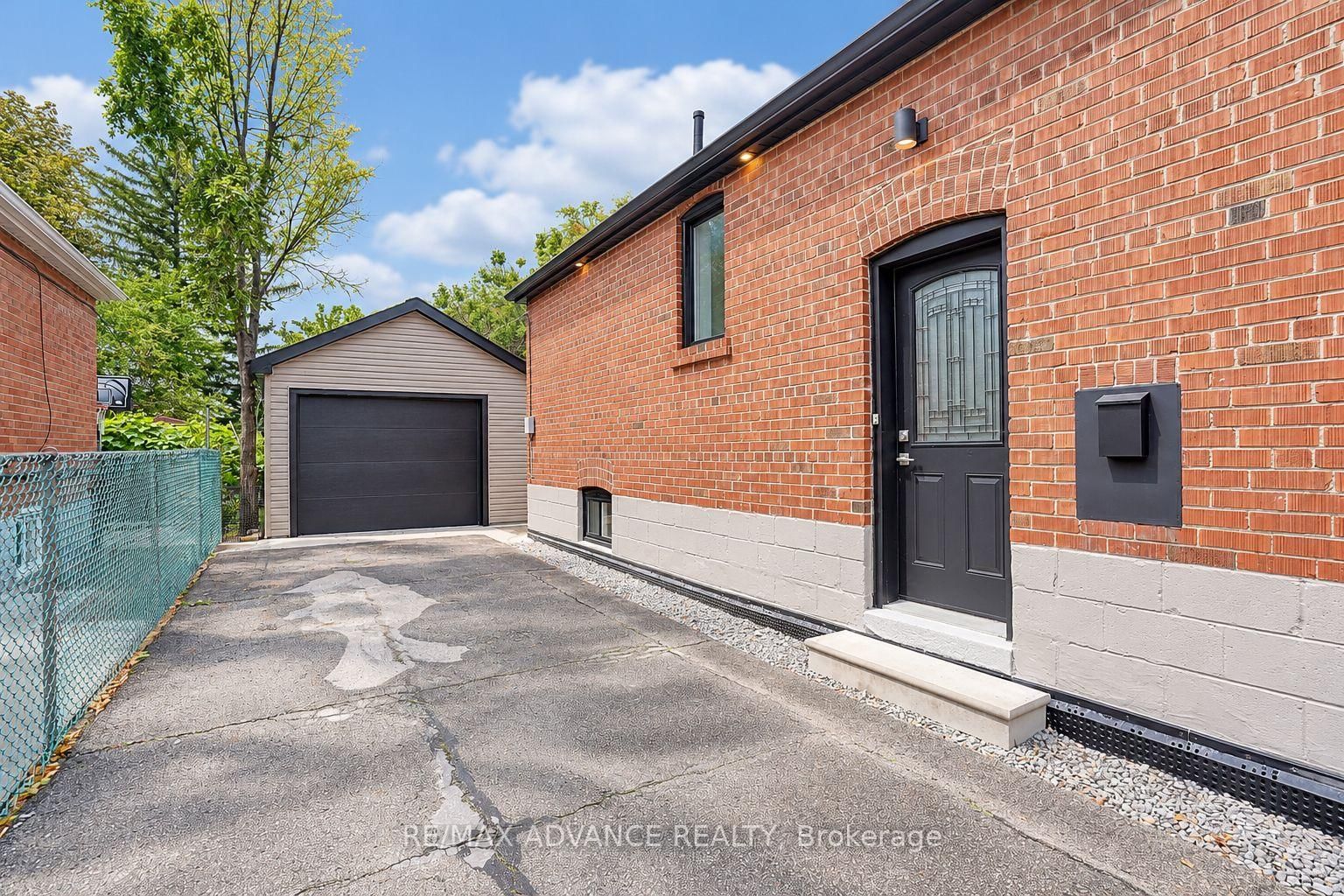 39 Janet Boulevard • Toronto, ON photo 48