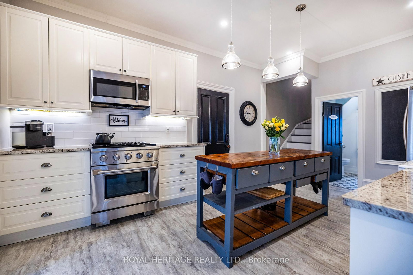 220 Cochrane Street • Scugog, ON photo 12