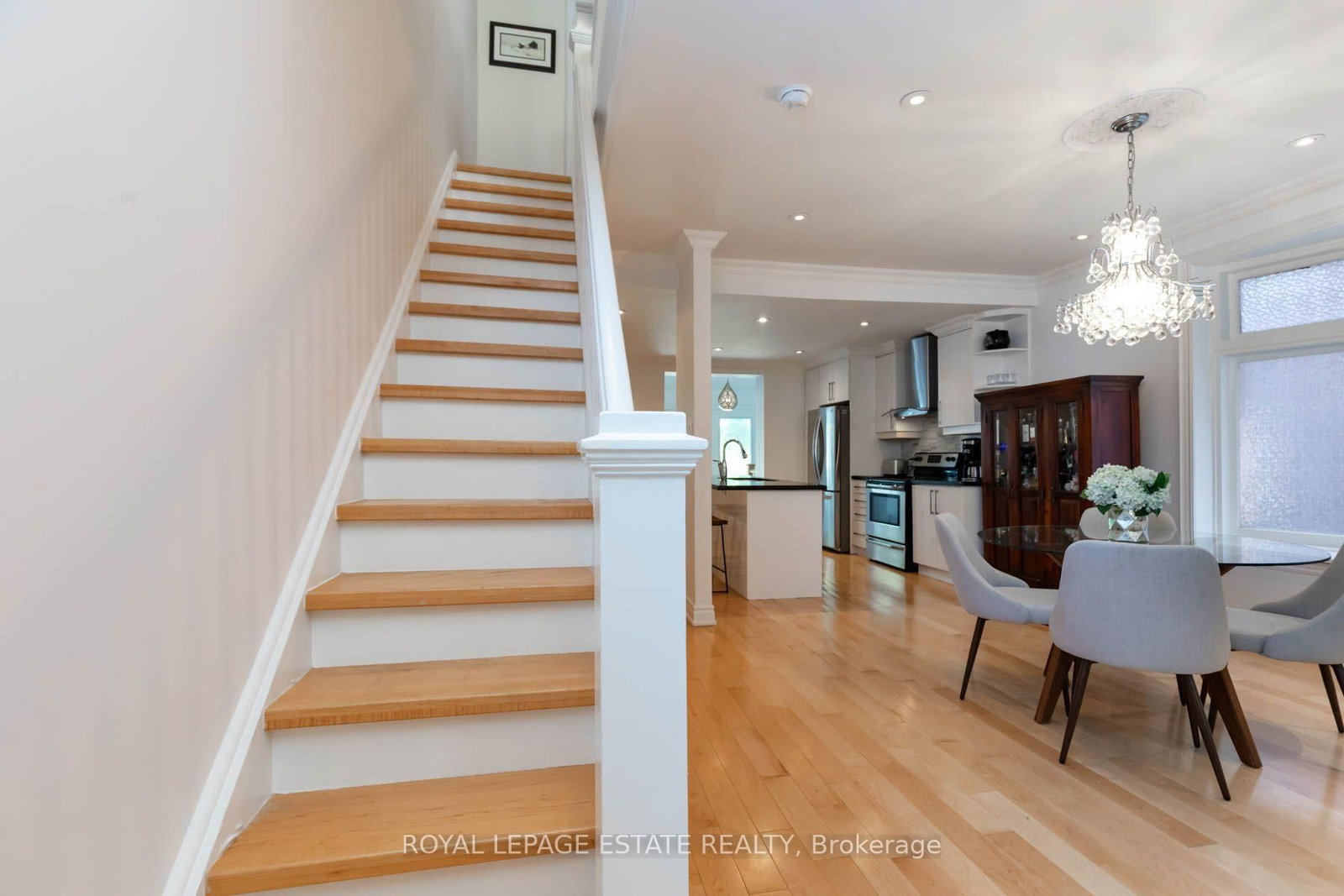 48 Bloomfield Avenue • Toronto, ON photo 16
