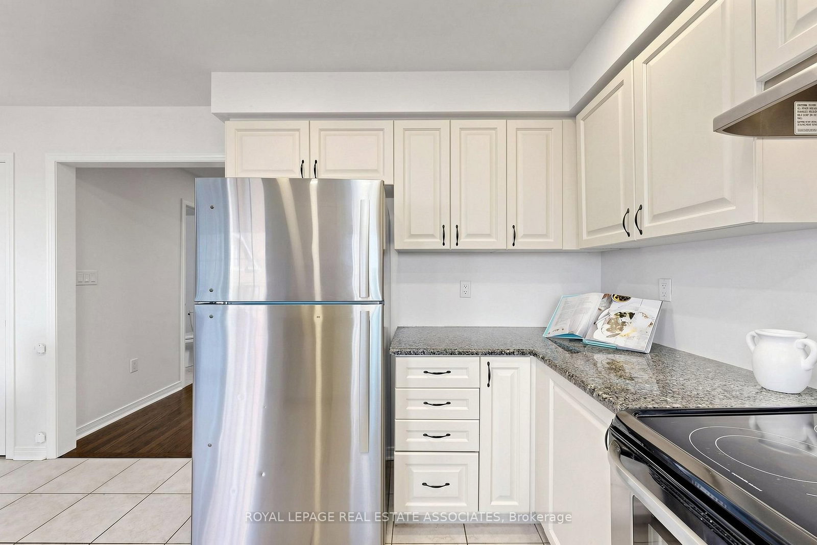 22 Benjamin Way • Whitby, ON photo 27