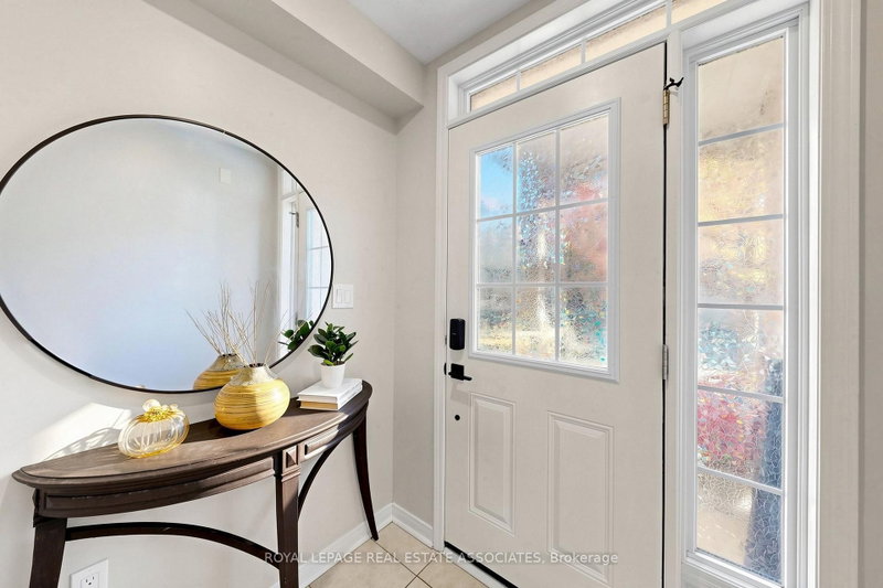22 Benjamin Way photo 4