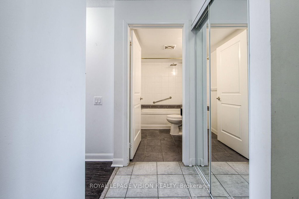 2806 - 190 Borough Drive 5