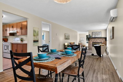 22 Eastbank Road • Clarington, ON photo 8