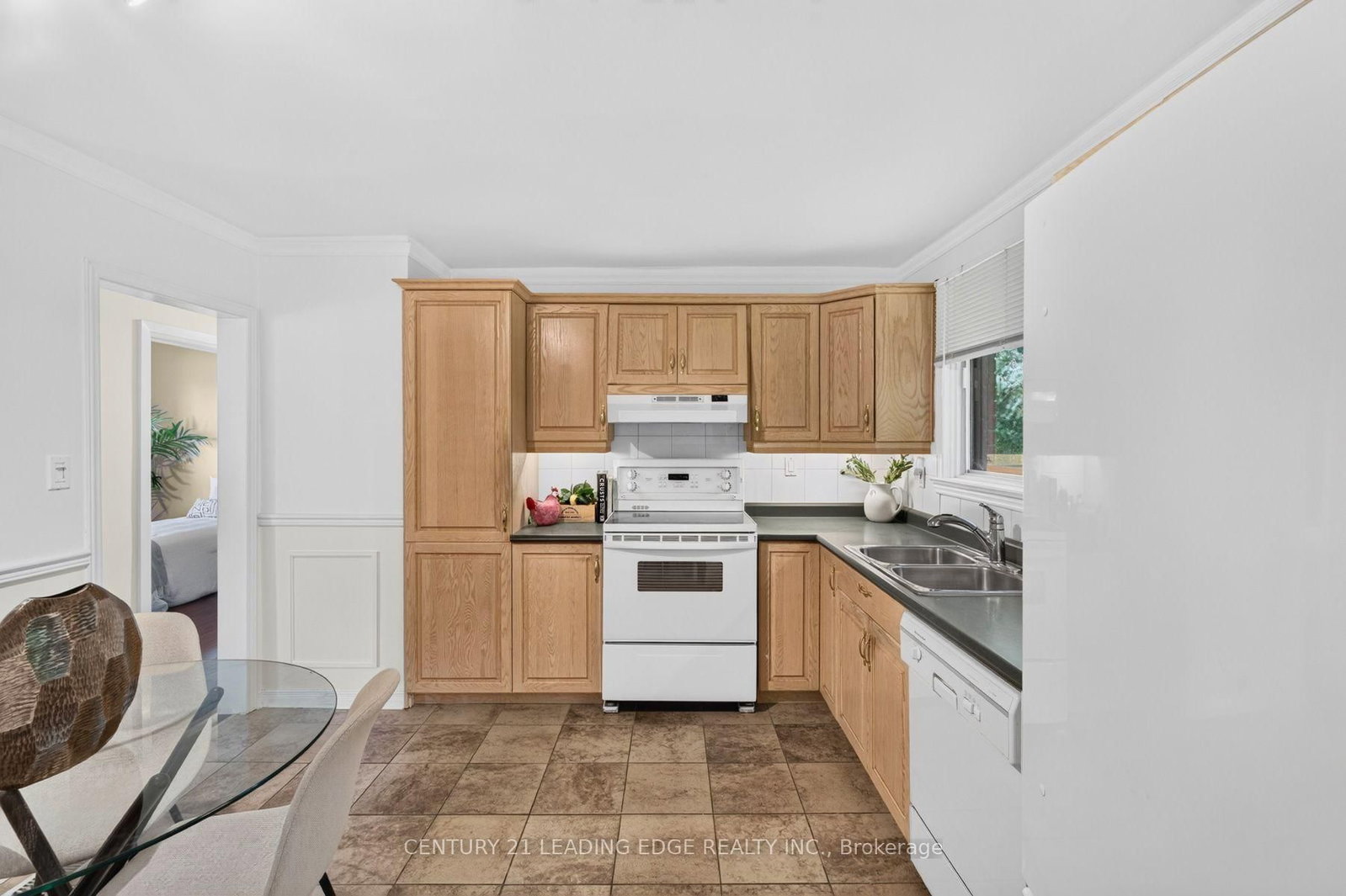 433 Brownfield Gardens • Toronto, ON photo 15
