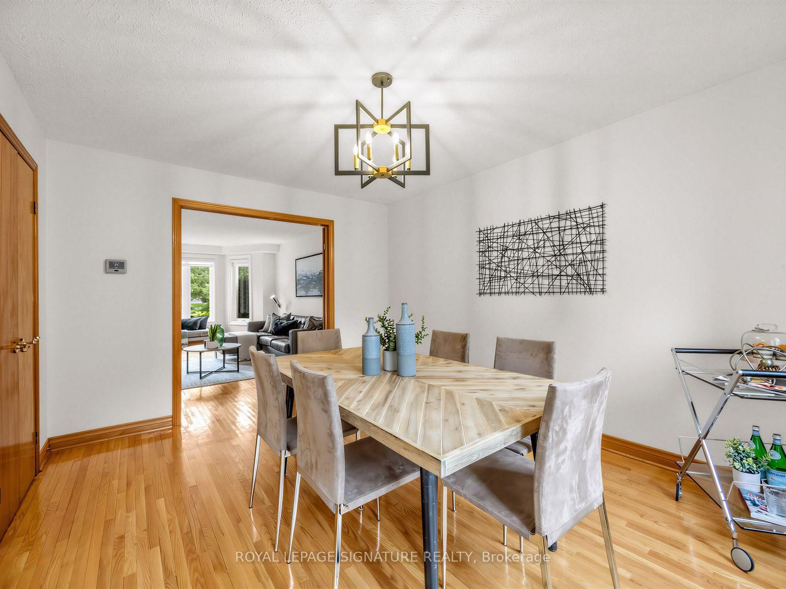 30 Invermarge Drive • Toronto, ON photo 9