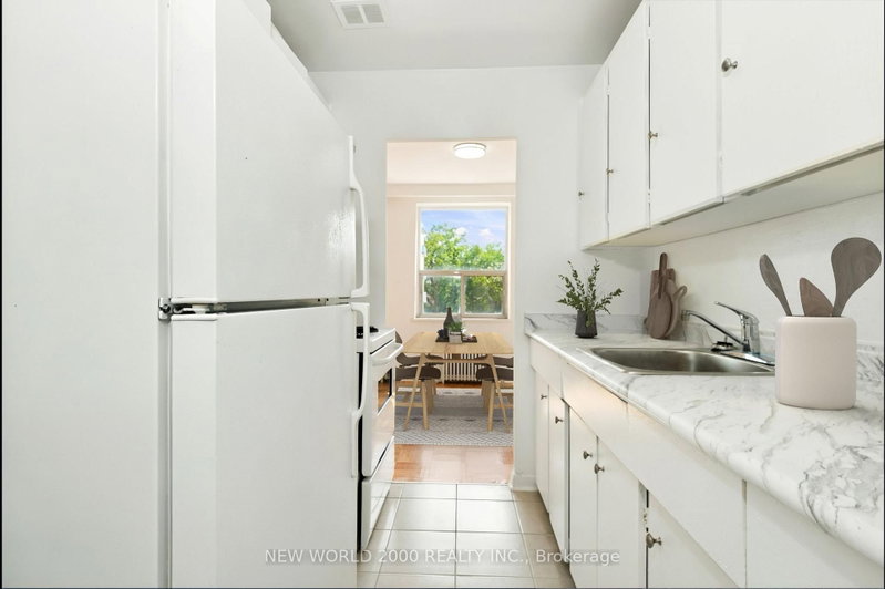 303 - 190 Cosburn Avenue