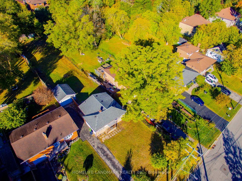 308 Morrish Rd photo 2