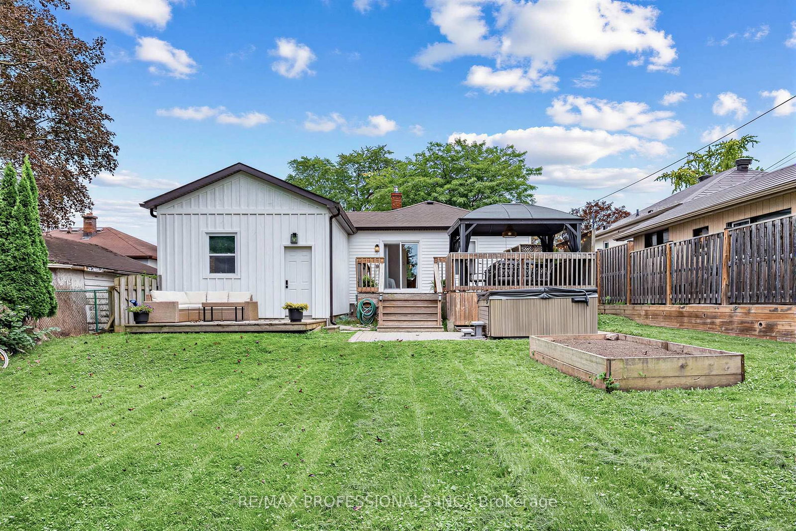 1013 Centre Street S • Whitby, ON photo 38
