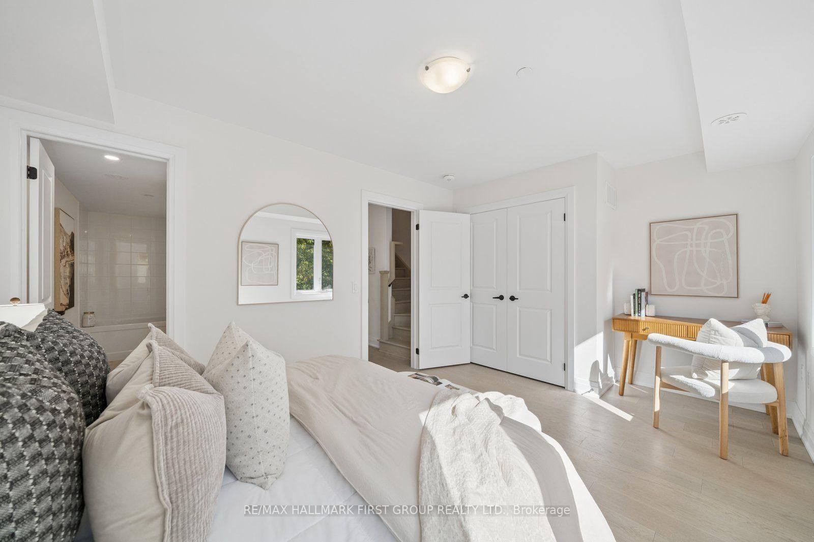 39 Marret Lane • Clarington, ON photo 13