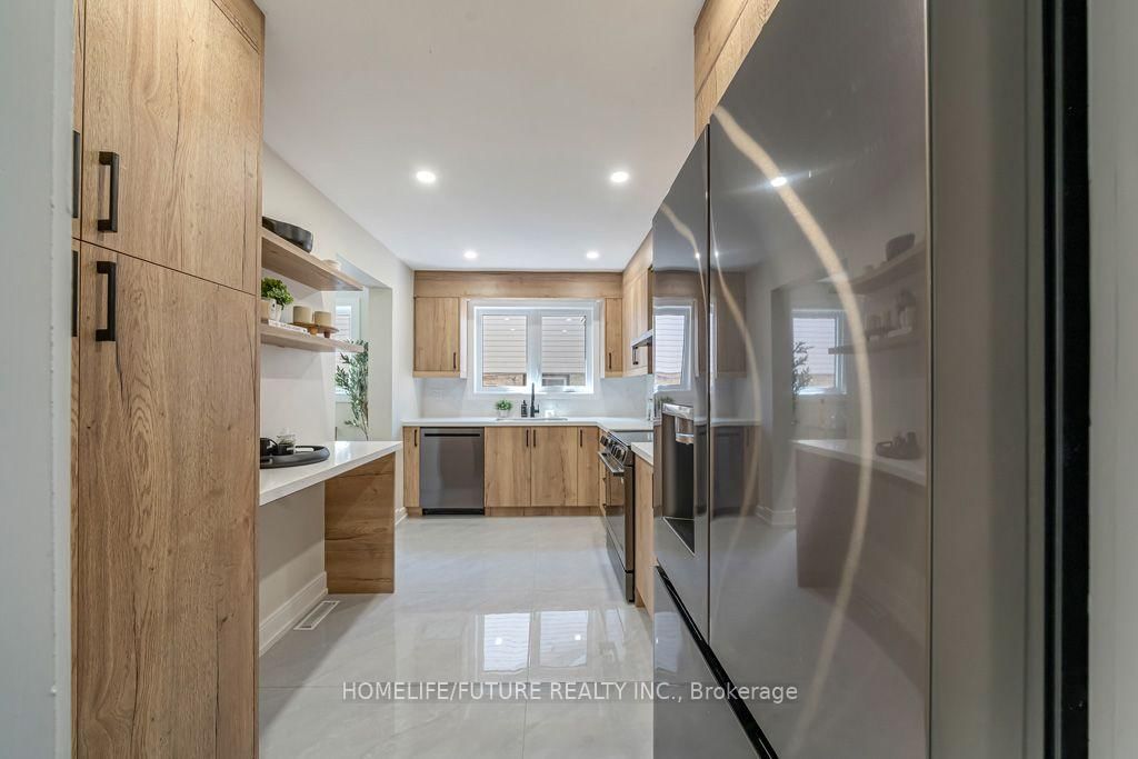 37 South Shields Avenue • Toronto, ON photo 12