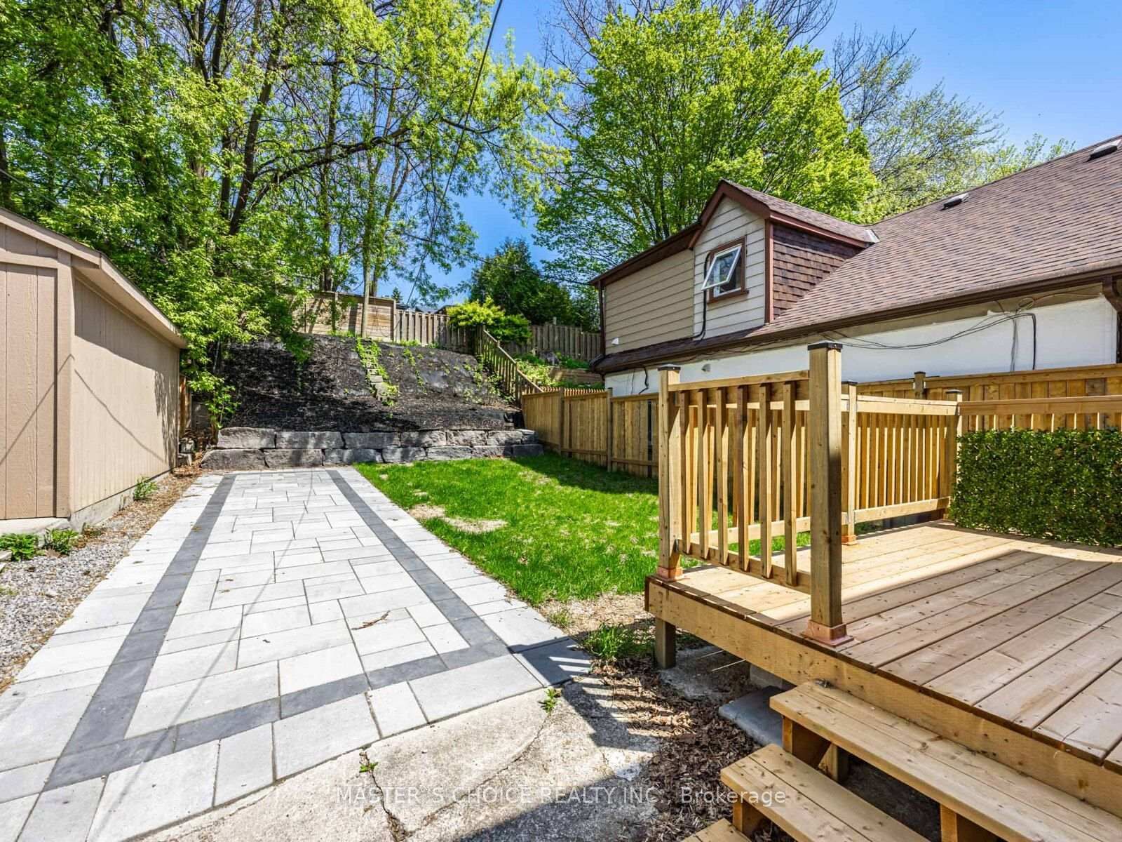 127 Highfield Road • Toronto, ON photo 33