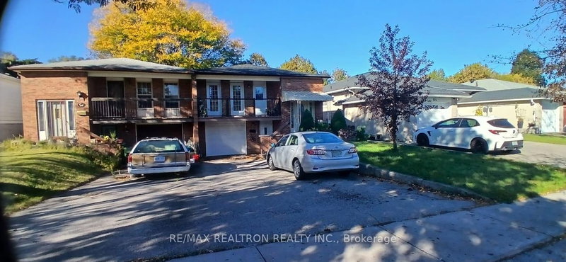 112 Petworth Cres photo 1