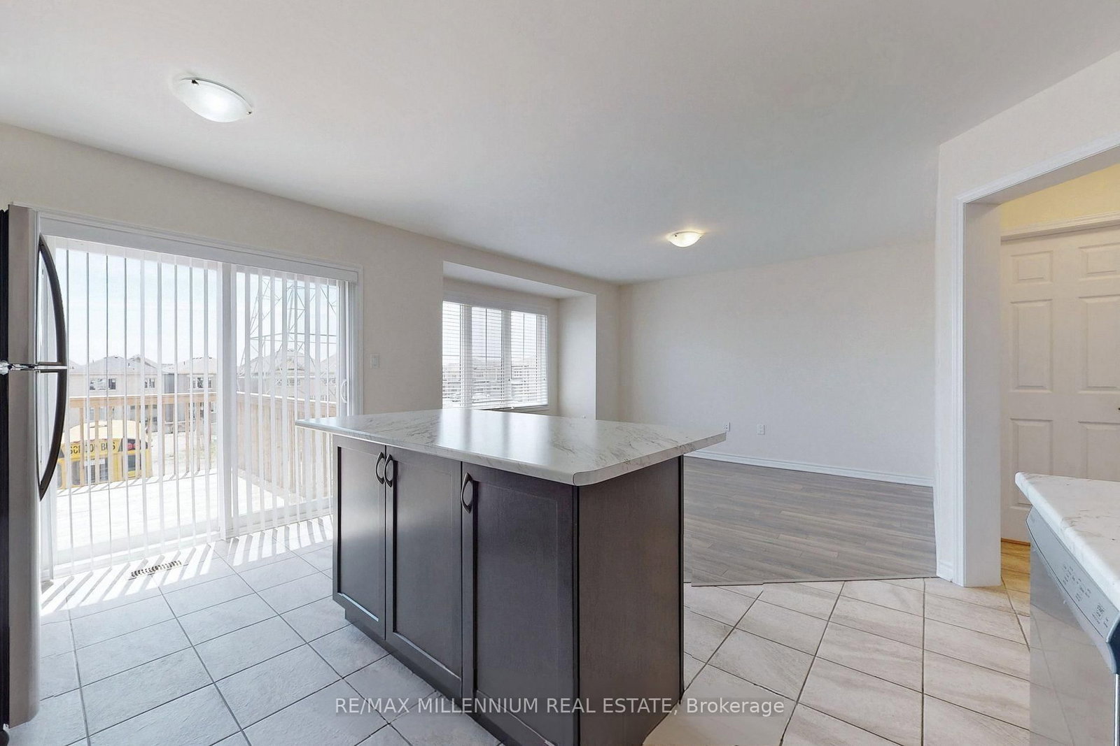 1017 Cameo St, Pickering, view 6