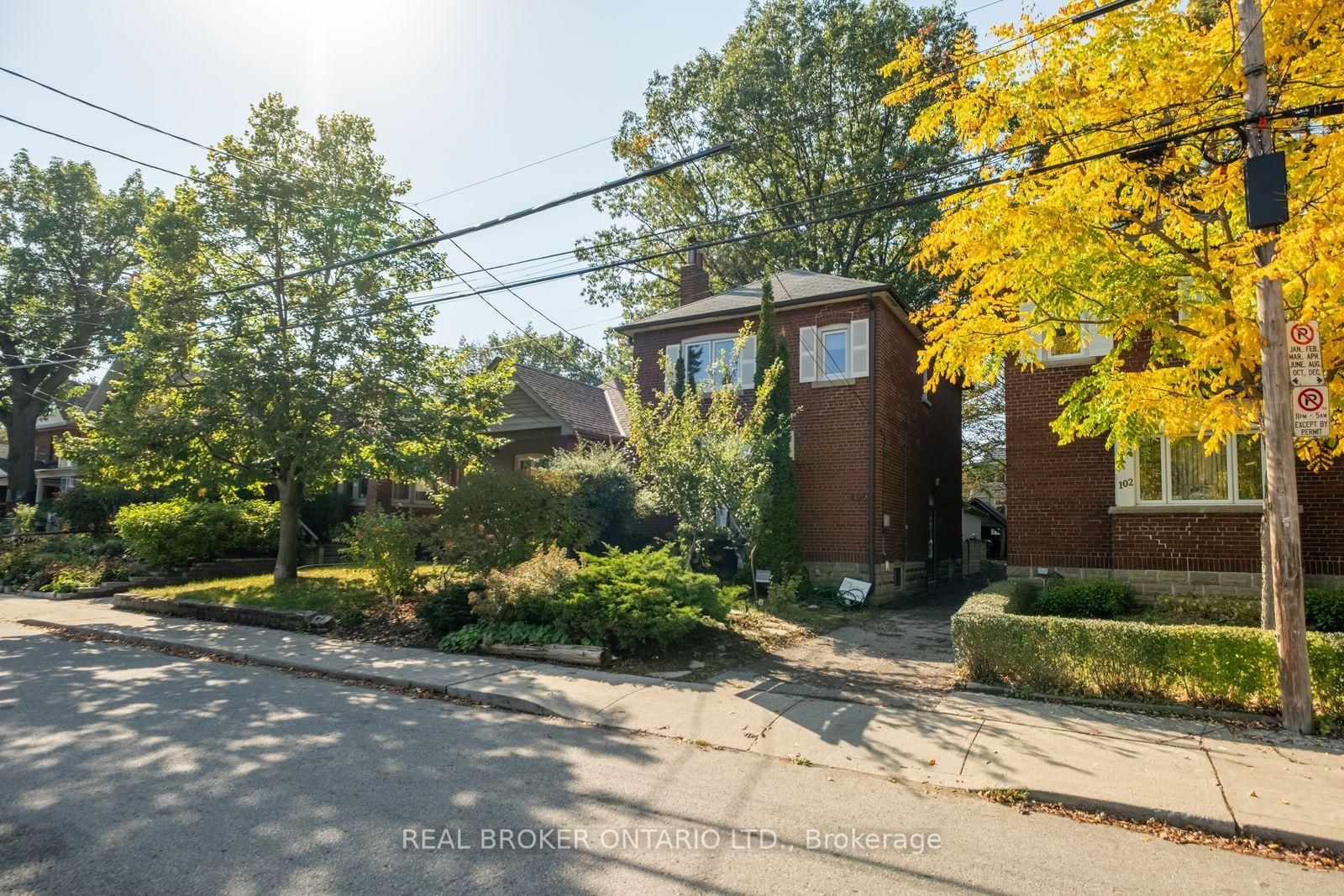 100 Oak Park Avenue • Toronto, ON photo 3