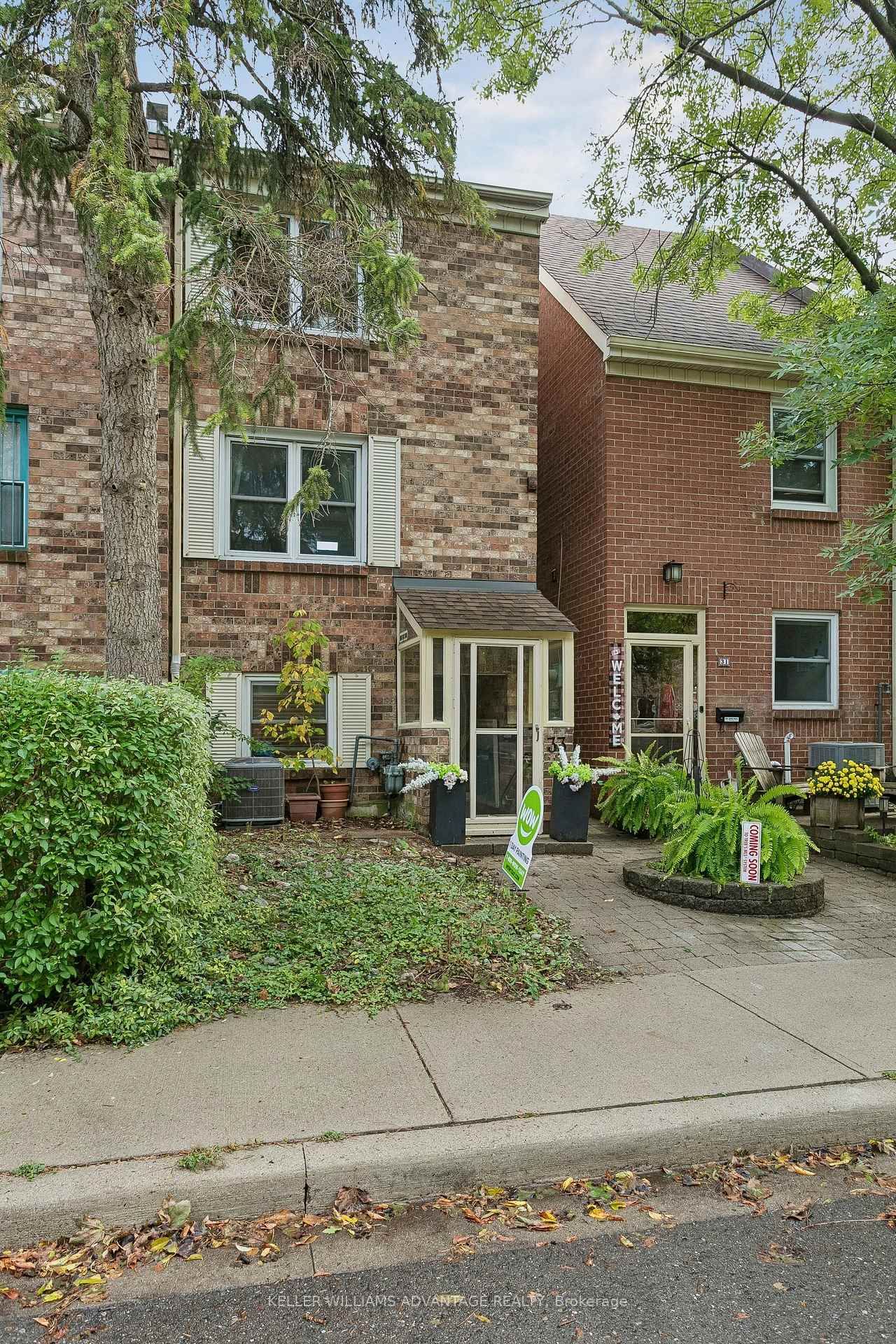 33 Sandstone Lane • Toronto, ON photo 41