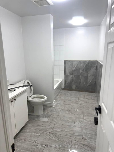 32 St Dunstan Drive, Toronto, ON, photo 5