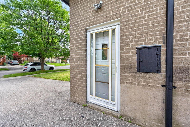 178 Sedgemount Dr photo 5