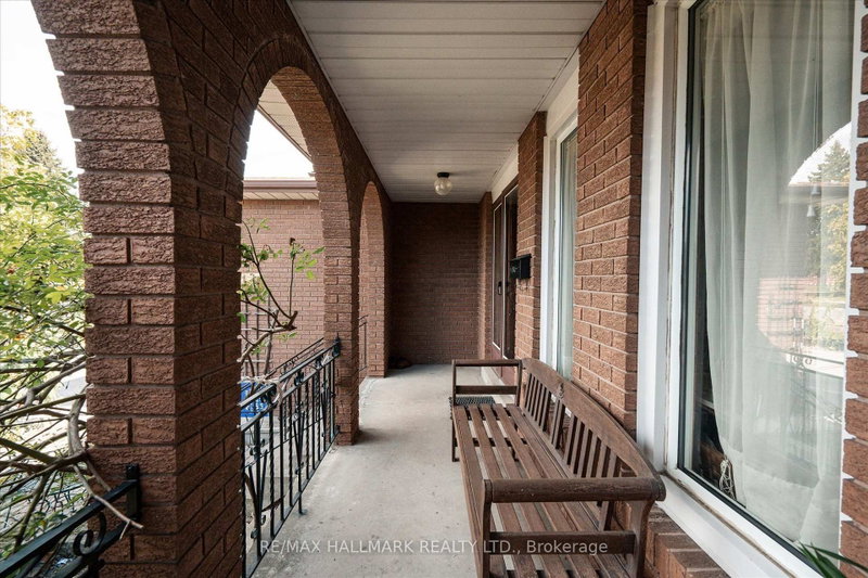 16 Ascolda Blvd photo 4
