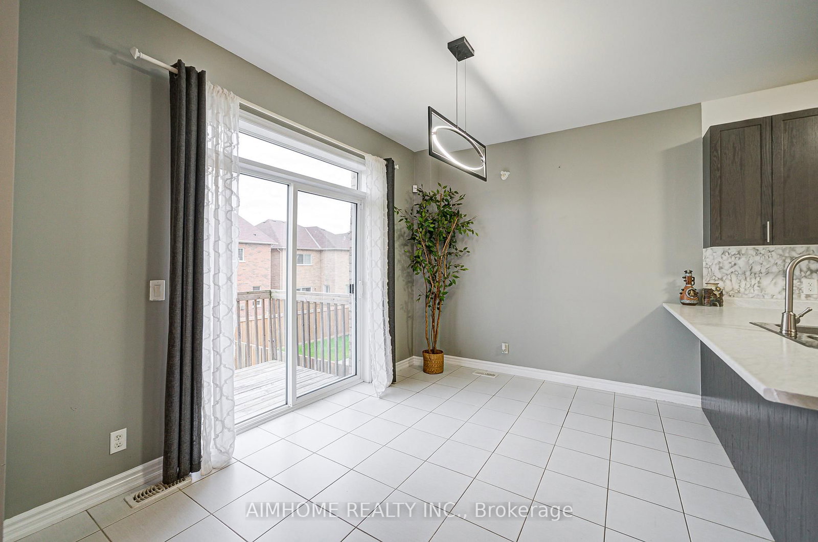 2383 Dobbinton Street • Oshawa, ON photo 17