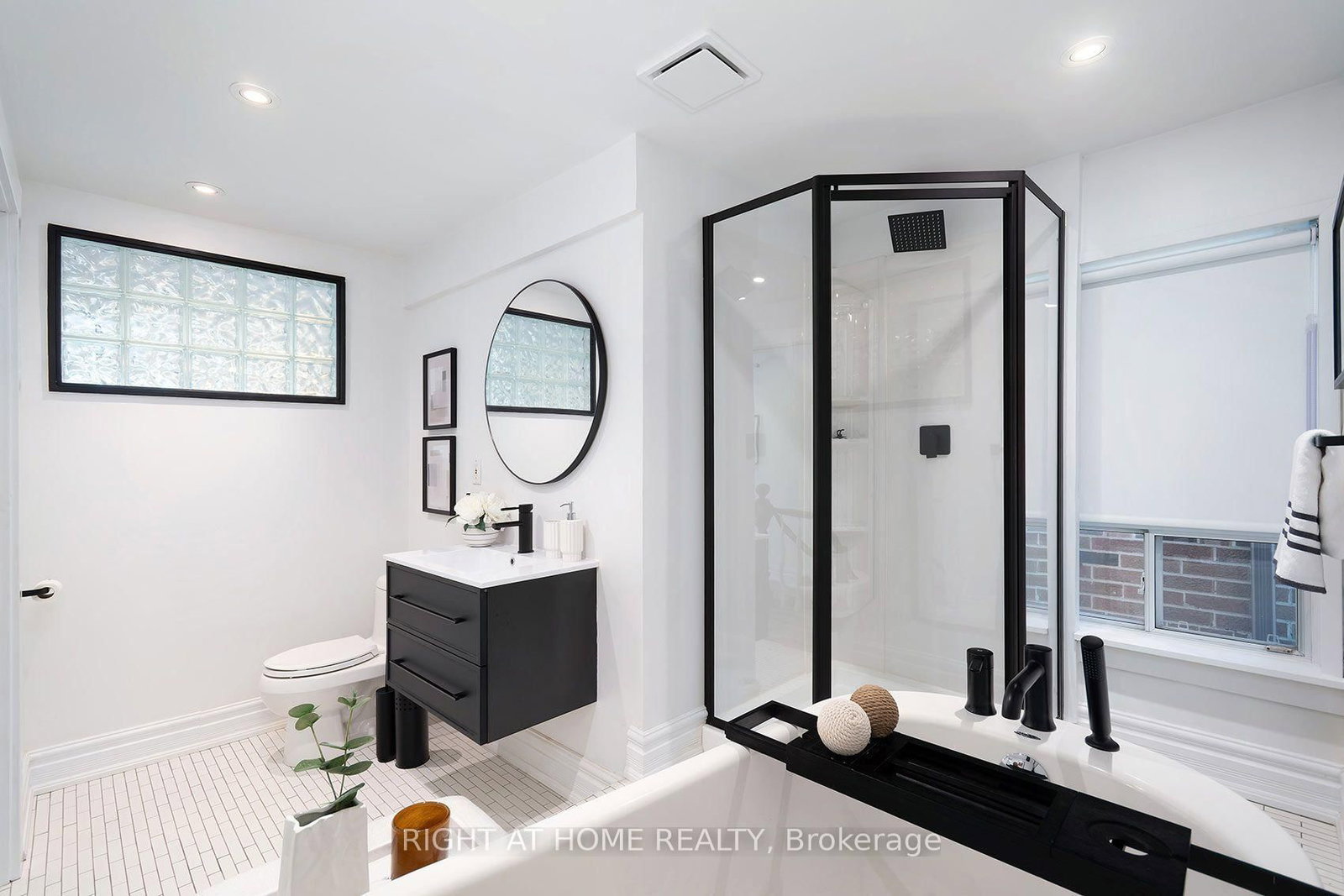 25 Pretoria Avenue • Toronto, ON photo 28