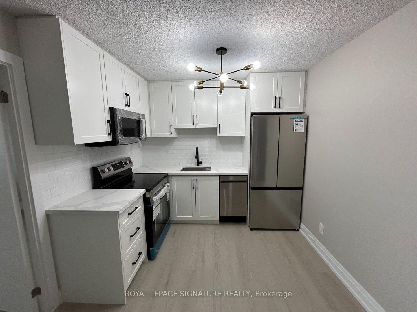 100 Wingarden Court • #1711 • Toronto, ON photo 3