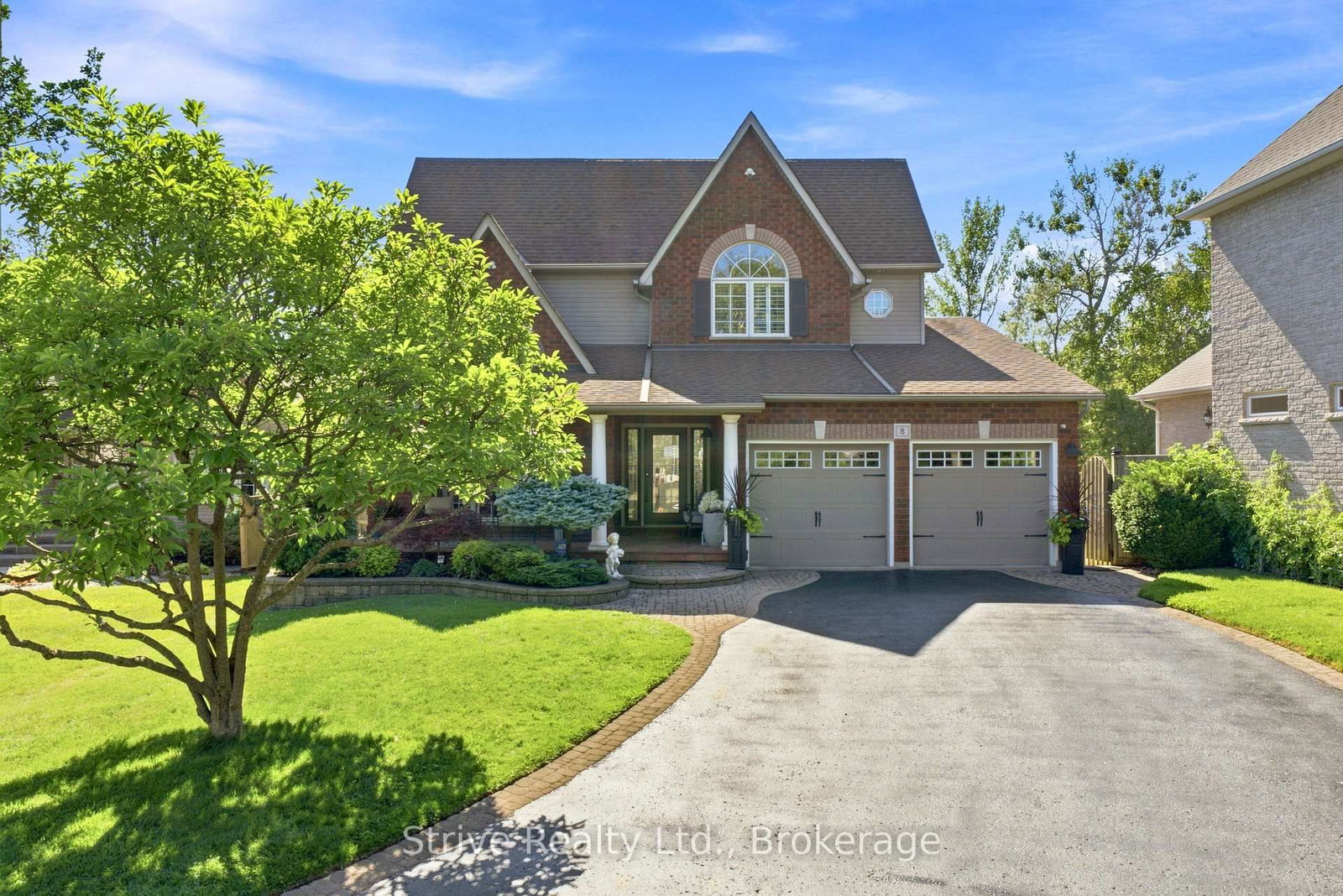8 Rowland Court • Clarington, ON photo 4