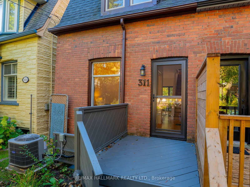 311 Bain Ave photo 2