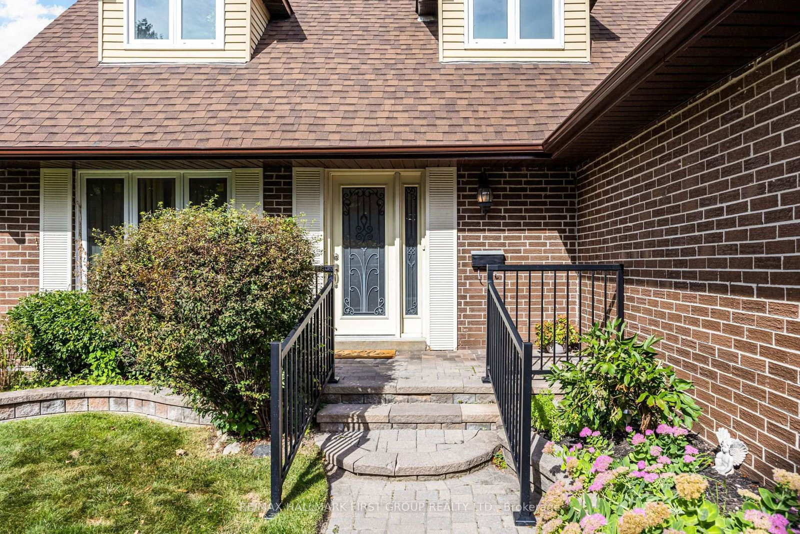 33 Anstead Crescent • Ajax, ON photo 6