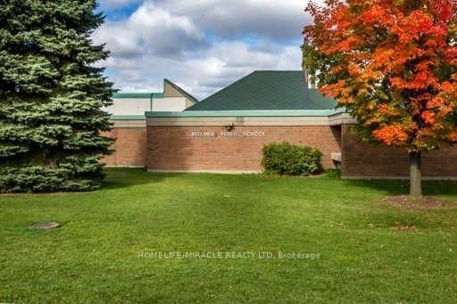 479 Brimorton Dr photo 3