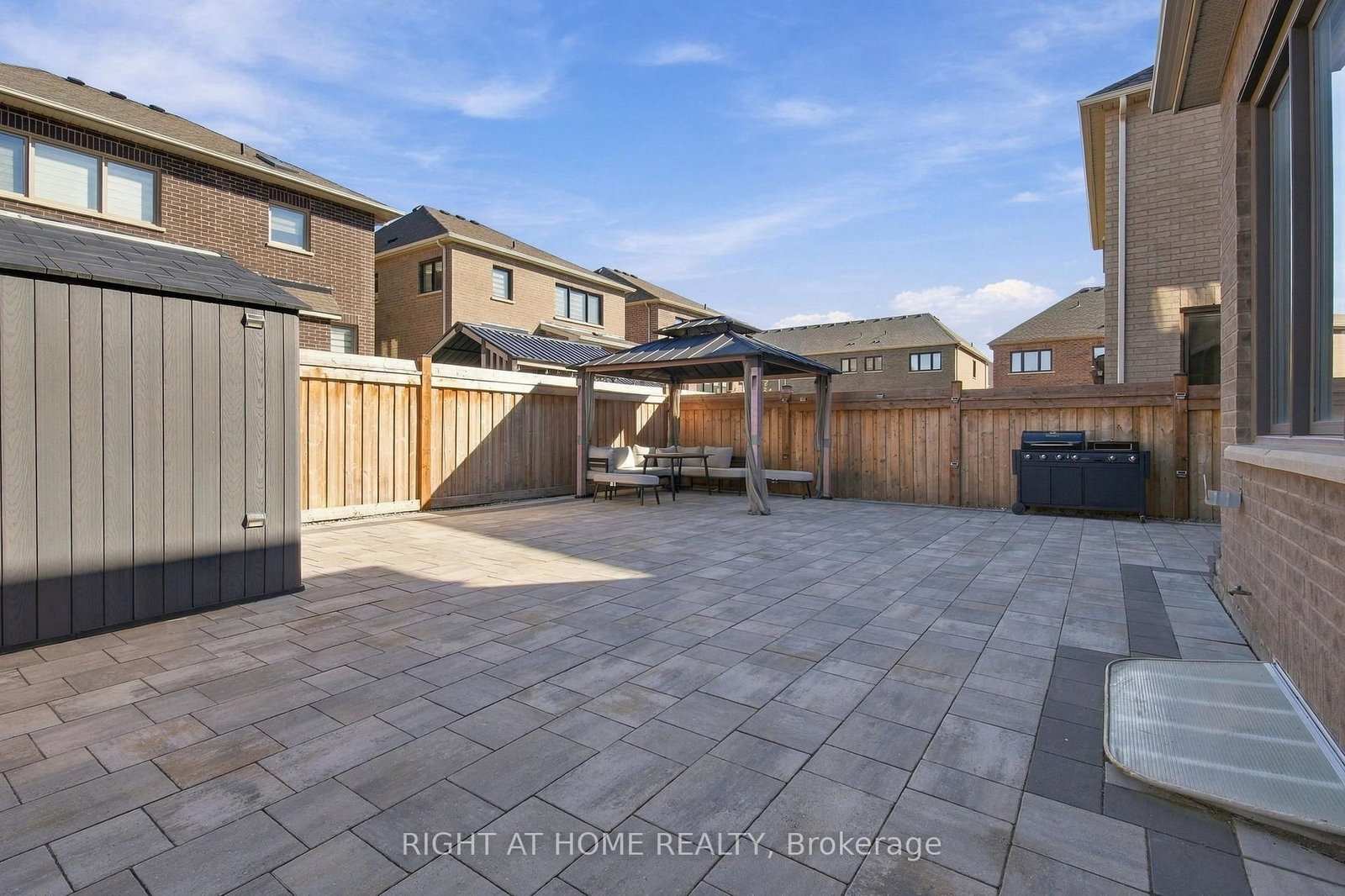 15 Ronald Street • Whitby, ON photo 39