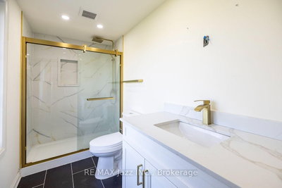 11 Yacht Drive • Clarington, ON photo 9