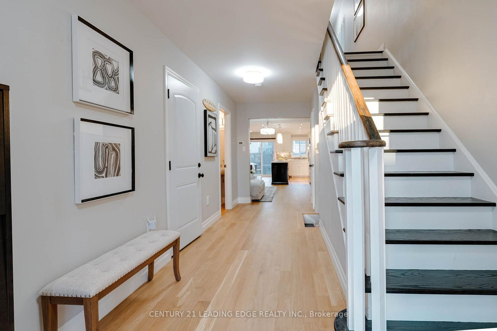 33 Neill Avenue • Whitby, ON photo 4