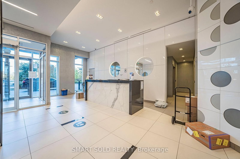 20 Meadowglen Pl photo 5