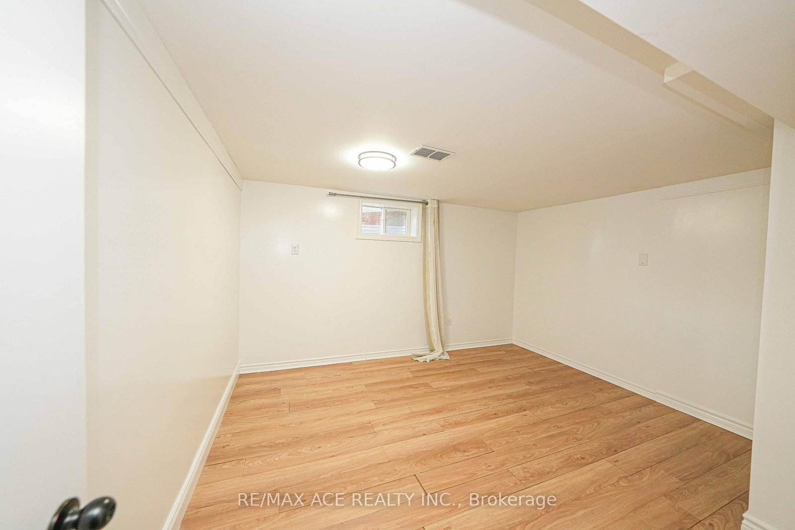 59 Lilian Drive • Toronto, ON photo 25
