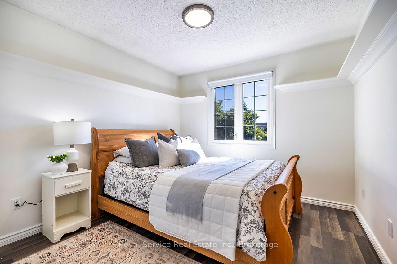 102 Foxhunt Trail • Clarington, ON photo 20