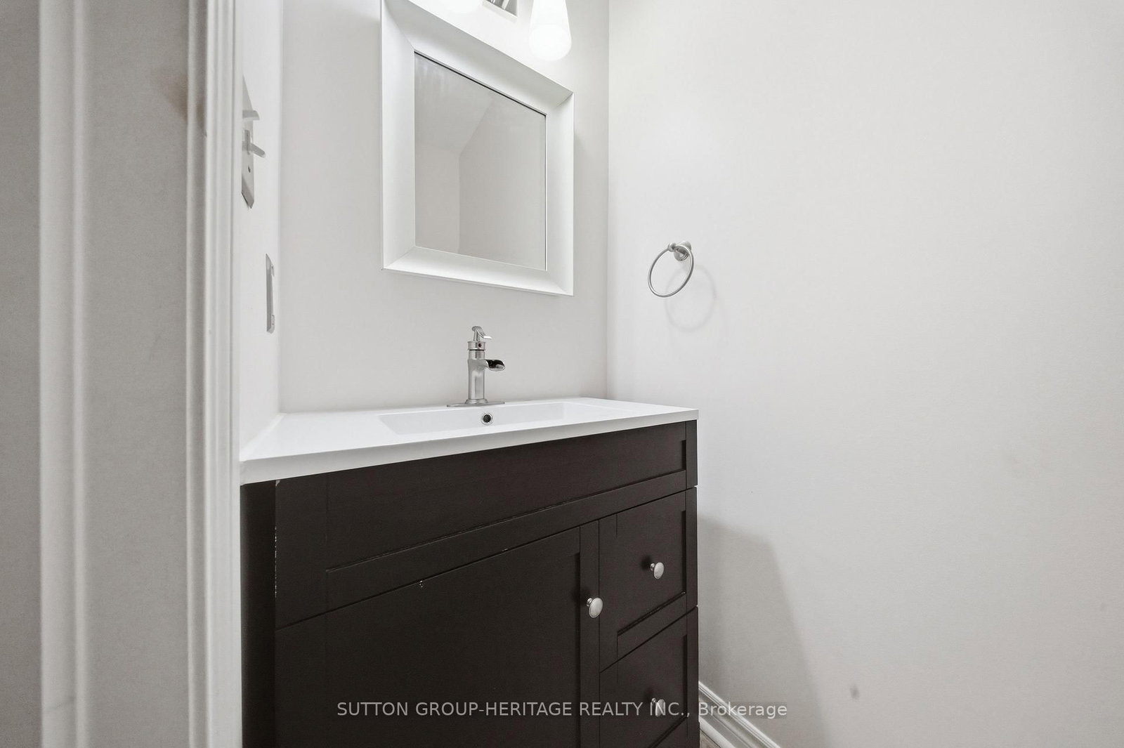 16 Shrewsbury Dr, Whitby, view 17
