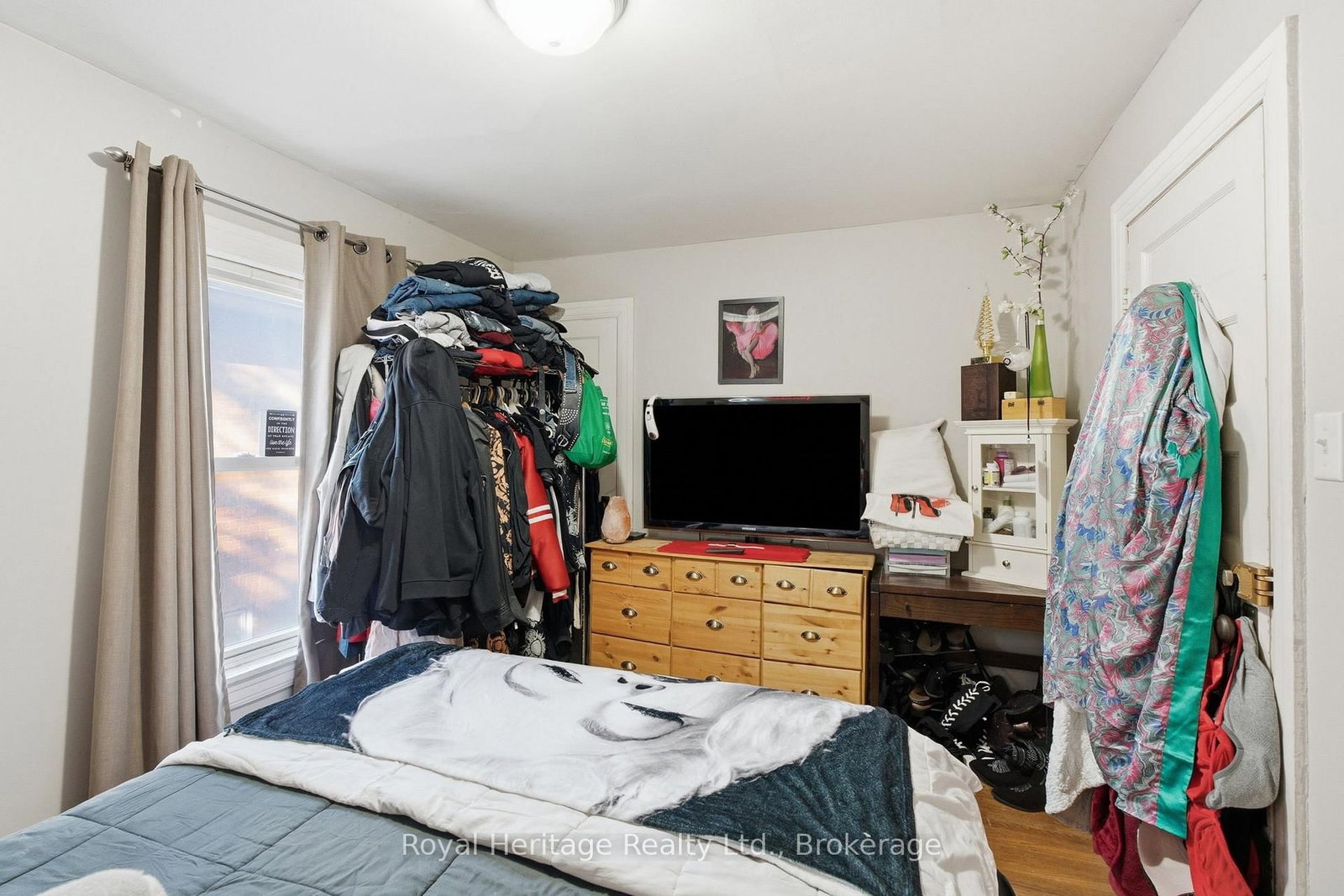 165 Colborne St, Oshawa, view 25
