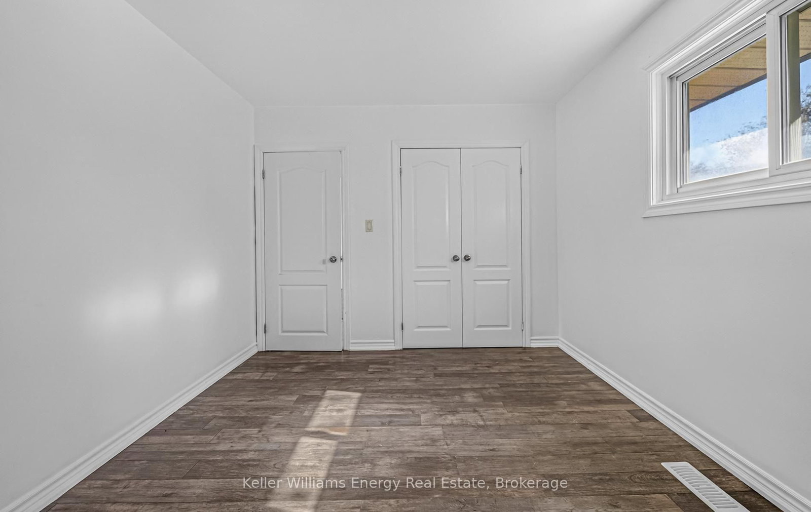 381 Conant Street • Oshawa, ON photo 27