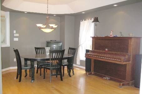 97 Chartway Blvd, Toronto, M1C5H2 | Image 3