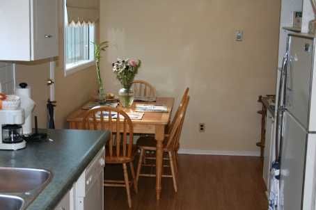 571 Berwick Cres, Oshawa, L1J3E6 | Image 2