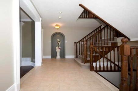 1703 Rockwood Dr, Pickering, L1V6R3 | Image 2