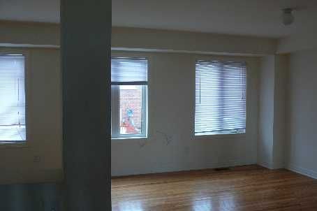 29 Polarlights Way, Toronto, M1X1Z4 | Image 2