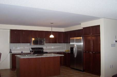 4 Oceanpearl Cres, Whitby, L1N0C2 | Image 3