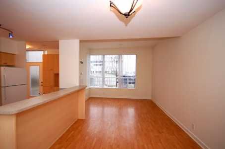 Th122 - 38 Lee Centre Dr, Toronto, M1H3J7 | Image 3