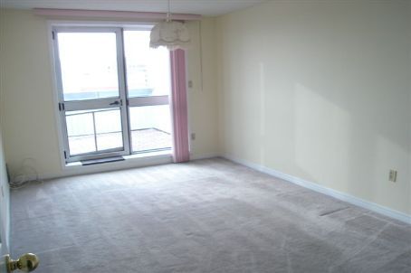 702 - 80 Athol St E, Oshawa, L1H8B7 | Image 3